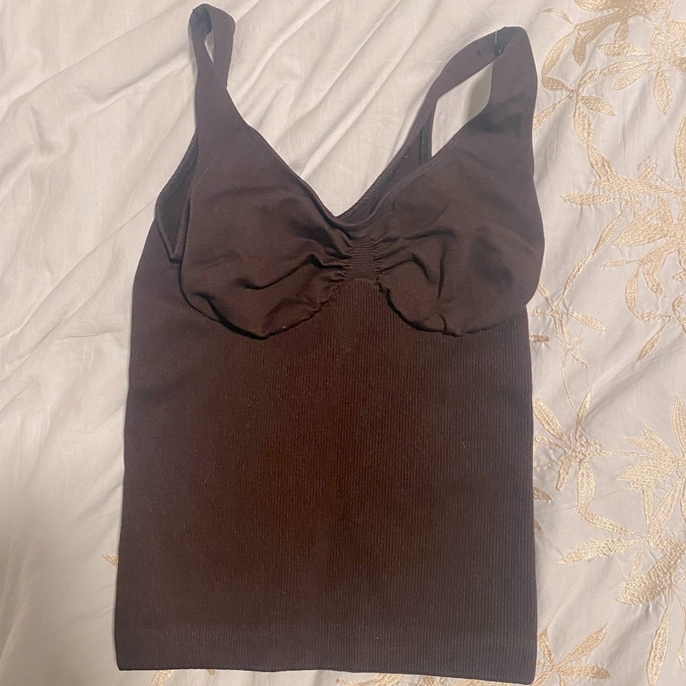 Sculpting shapewear